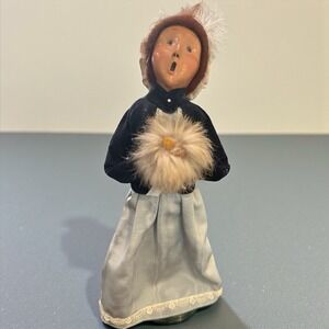 Byers' Choice Caroler Woman with Muff‎ 1994 – Handmade Christmas Figure USA Vtg